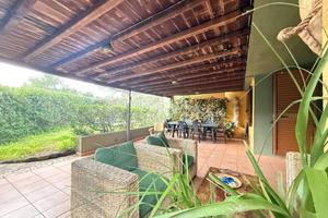 VILLA A SCHIERA D'ANGOLO A VILLASIMIUS