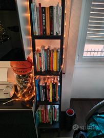 Libreria a scaletta Ikea nera