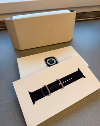 Apple watch Ultra 1 tenuto in maniera maniacale
