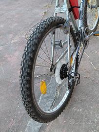 2 COPERTONI 26X2.10  PNEUMATICI  BICI MTB NUOVI