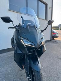 Yamaha TMAX 560 25TH ANNIVERSARY 900 KM