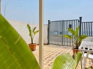 Casa vac. fronte mare10mt Avola SR 3453533610