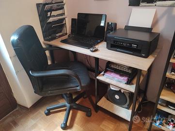 Scrivania+poltroncina a rotelle+mobiletto regolabi