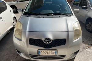 Toyota Yaris 1.00cc