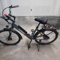 Bicicletta elettrica HillMiles