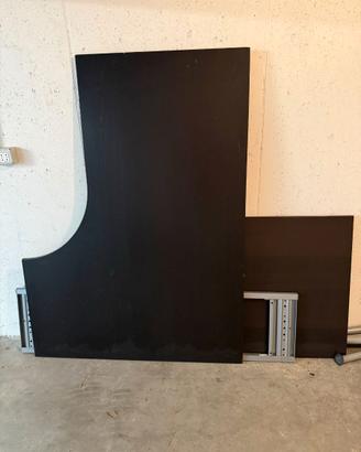 Scrivania angolare IKEA nero-marrone