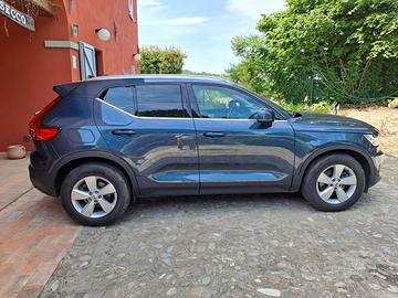 VOLVO XC40 D4 AWD GEARTRONIC