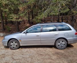 TOYOTA Avensis 1ª serie - 2002