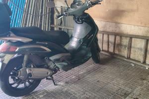 Beverly 250 2004