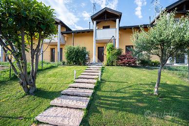 VILLA A SCHIERA A MOTTEGGIANA