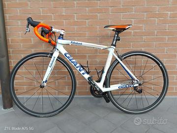 MTB Carbonio - Giant Rebobank