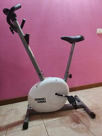 Cyclette BASIC MAG con Display
