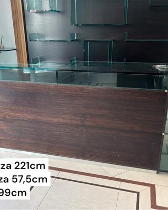 Arredamento negozio