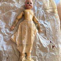 Bambola antica Schoenau & Hoffmeister del 1900.