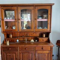 piccola cucina in legno massiccio