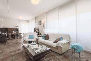 PORZIONE DI BIFAMILIARE RISTRUTTURATA CON INGRESSO