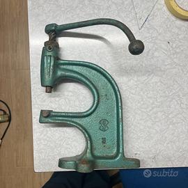 pressa vintage in ghisa