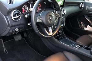 Mercedes-Benz Classe A 180 d Sport Automatica – Di