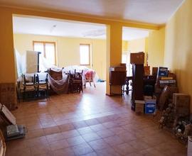 Luna e Sole, Ideale uso ufficio- doppio ingresso