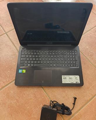 Notebook Asus F556U guasto