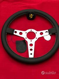 Volante Momo prototipo razze satinate 911 912