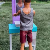 Ken con toiletta
