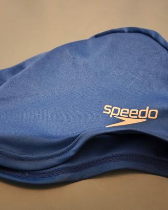 Cuffia blu per piscina marca "Speedo"