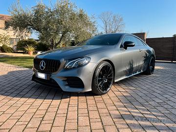 Mercedes Bens Classe E 220 D Coupe’ AMG Premium