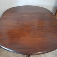 Tavolo pieghevole del 900 in legno ovale elegante 