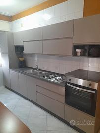 cucina con elettrodomestici in garanzia 