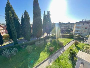 appartamento quadrilocale posto al secondo