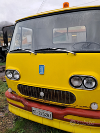 2 carri attrezzi, anche singolarmente