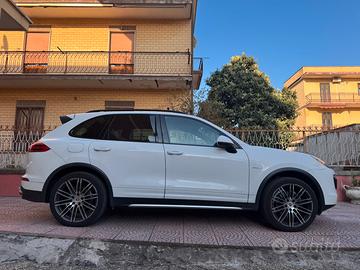Porsche Cayenne 3.0 diesel