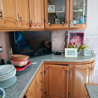 mobili da cucina con angolo in legno chiaro
