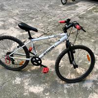 bici 24 pollici MTB rockrider (8-12 anni) 