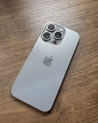 iPhone 15 Pro – PARI AL NUOVO – Titanio Naturale