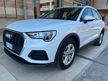 Audi Q3 40 TDI quattro S tronic Business