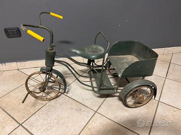 Triciclo vintage d’epoca