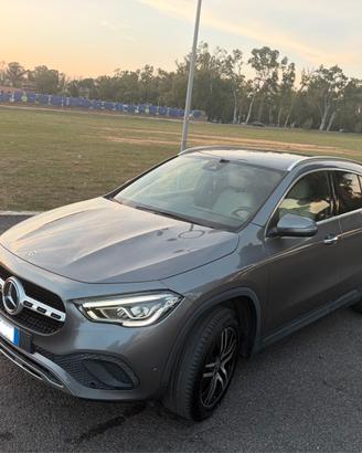Mercedes-Benz GLA 200 d - PERFETTA BURMESTER