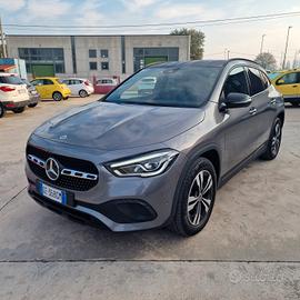 Mercedes-benz CLA 200 180 d Automatic Premium UNIC