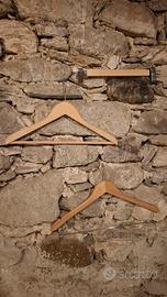 GRUCCE APPENDIABITO IN LEGNO