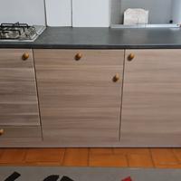 Mobile con piano cottura a gas SMEG 