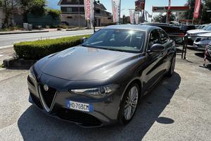 Alfa Romeo Giulia AT8 180cv cambio automatico
