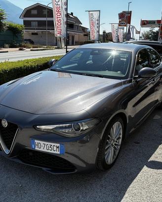 Alfa Romeo Giulia AT8 180cv cambio automatico