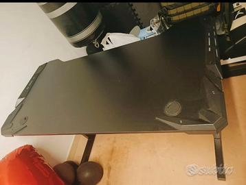 Scrivania da gaming o pc per ragazzi
