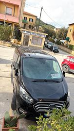 Ford Tourneo Custom -  9 posti come nuovo