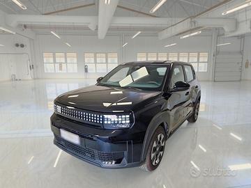 FIAT GRANDE PANDA HYBRID ICON AUTO SUV