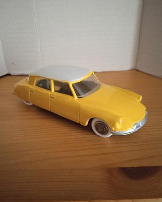 Dinky Toys Citroen Ds 19