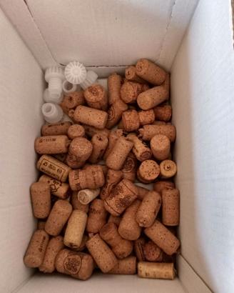 93 Tappi, 87 Tappi in Sughero + 6 Tappi in Plastic