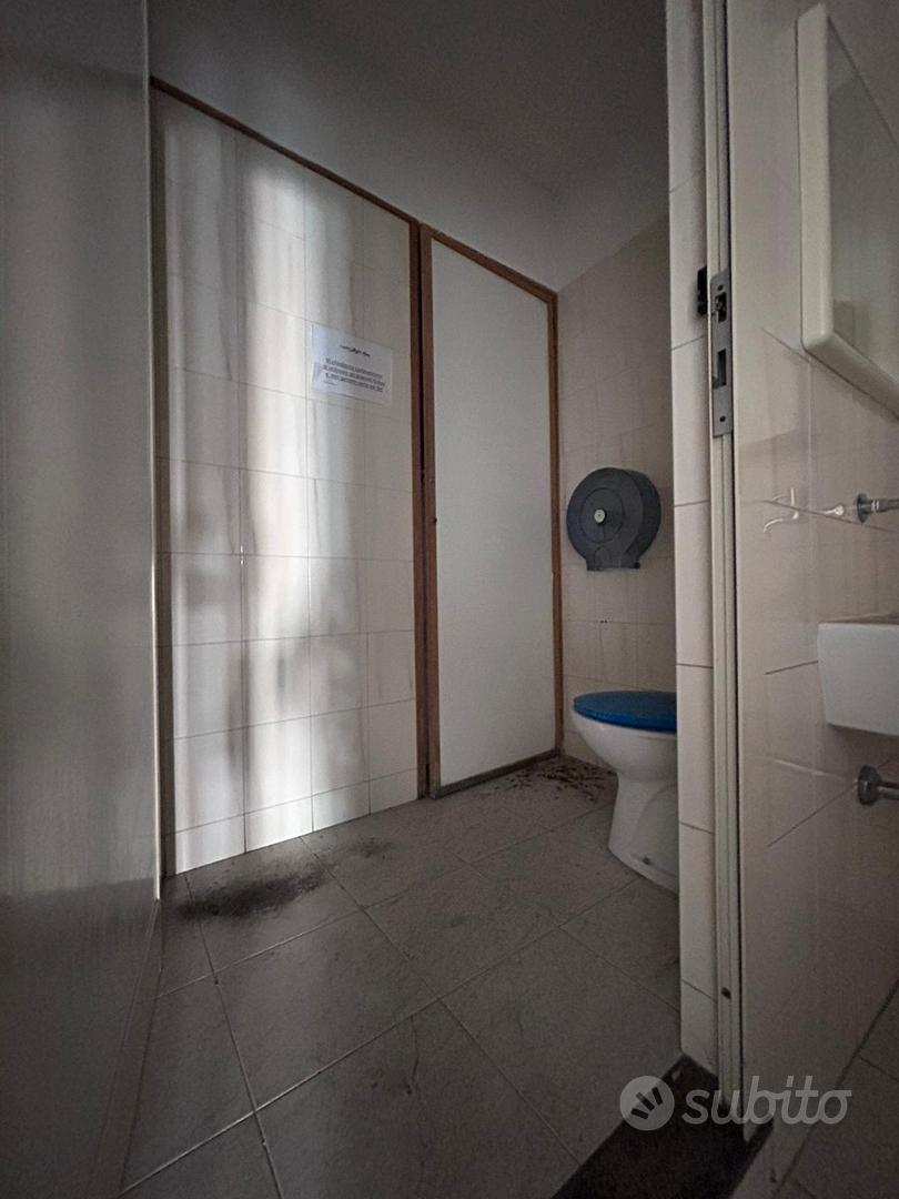 Negozio - Via Sidney Sonnino 123 - Altro